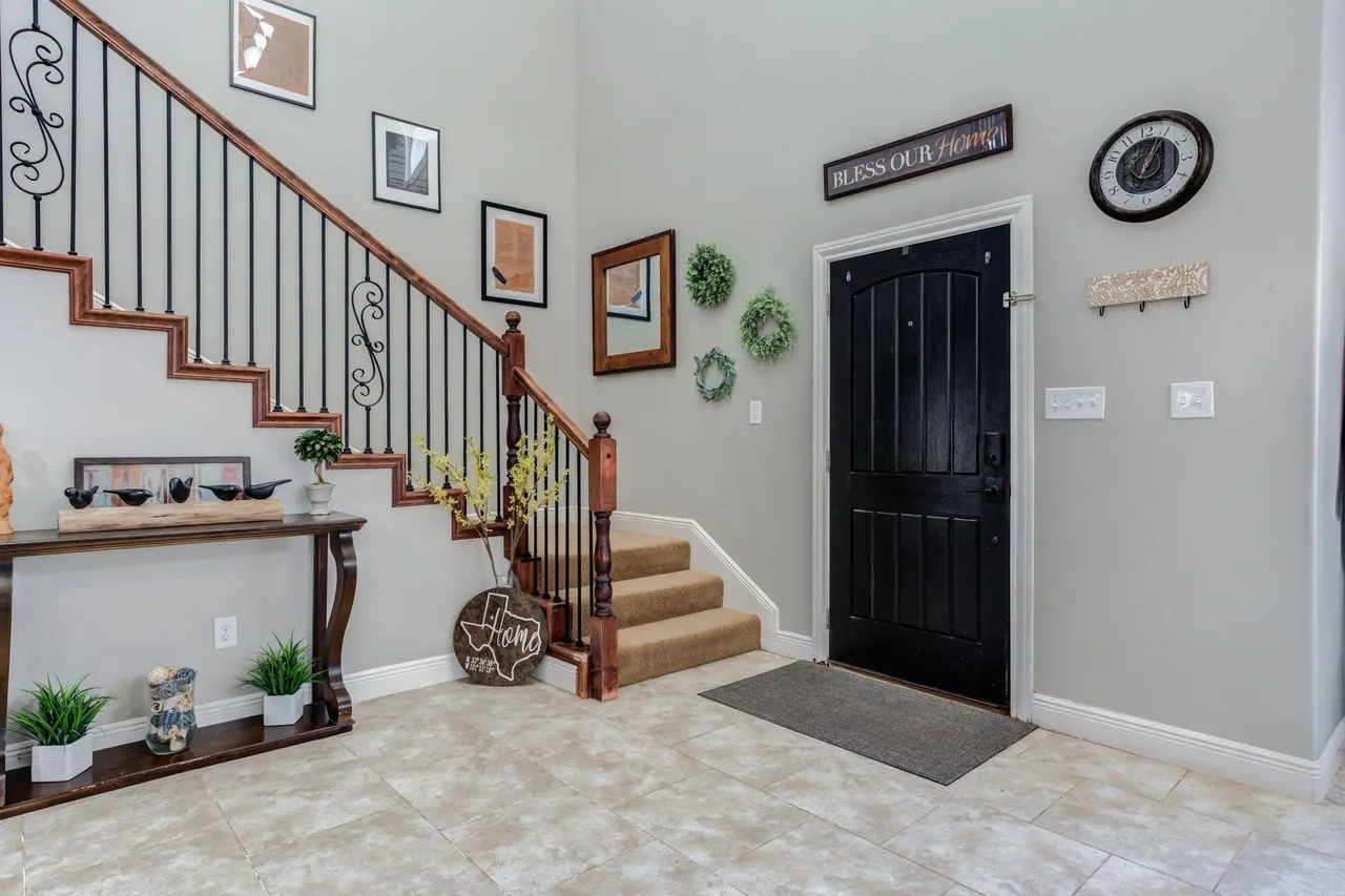 Photo 3 — 15 Parklane Drive, Ransom Canyon, TX 79366