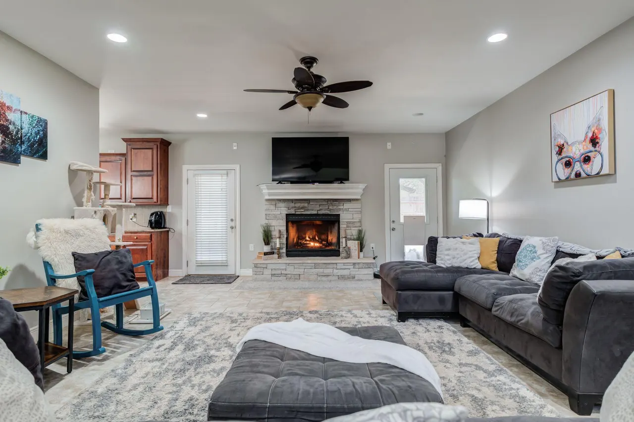 Photo 6 — 15 Parklane Drive, Ransom Canyon, TX 79366