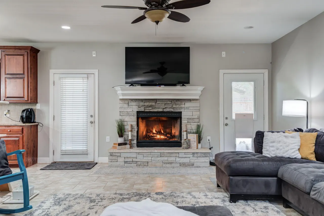 Photo 7 — 15 Parklane Drive, Ransom Canyon, TX 79366