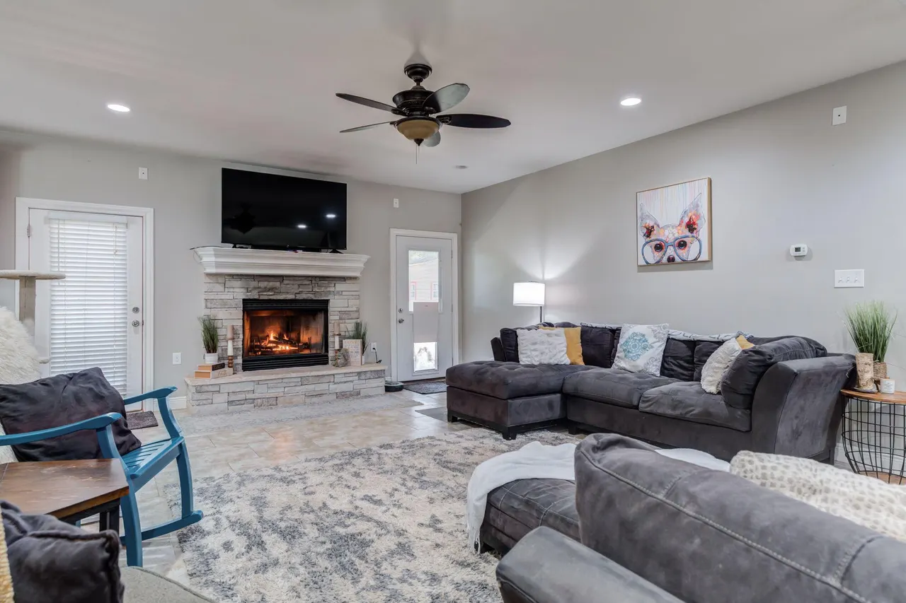 Photo 8 — 15 Parklane Drive, Ransom Canyon, TX 79366