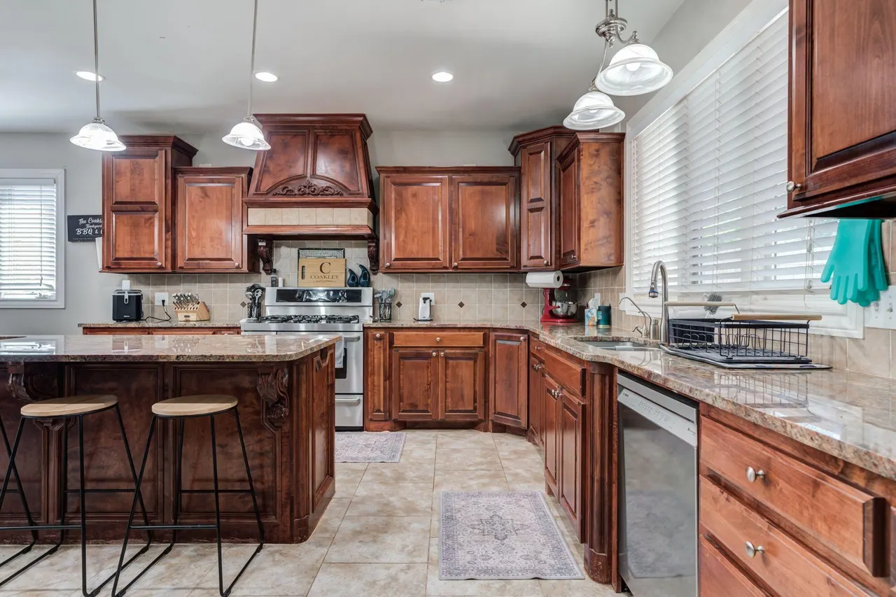 Photo 11 — 15 Parklane Drive, Ransom Canyon, TX 79366