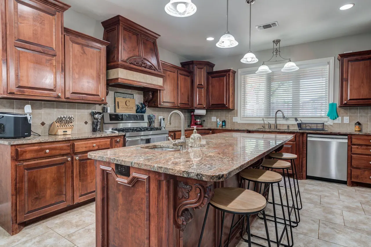 Photo 12 — 15 Parklane Drive, Ransom Canyon, TX 79366
