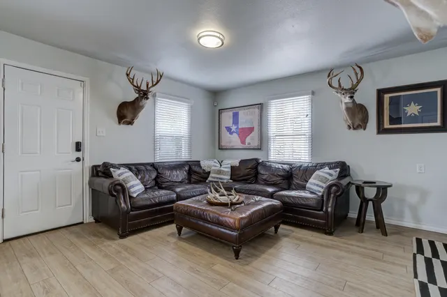 Photo 7 — 2515 33rd Street, Lubbock, TX 79410