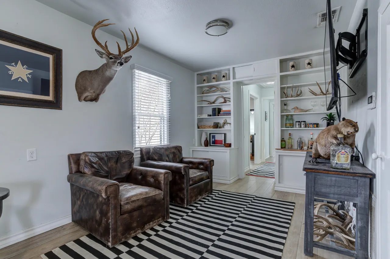 Photo 10 — 2515 33rd Street, Lubbock, TX 79410