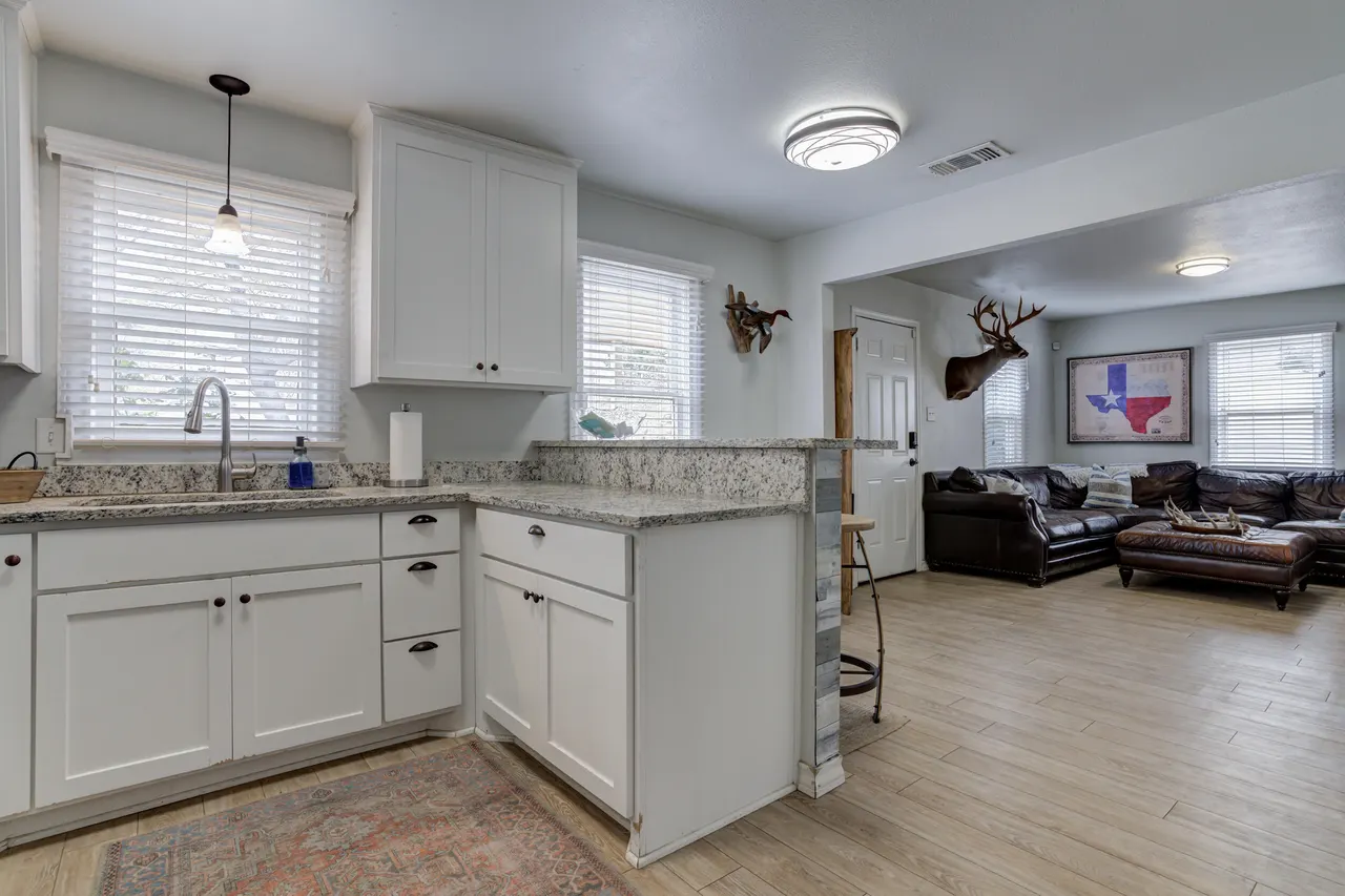 Photo 21 — 2515 33rd Street, Lubbock, TX 79410