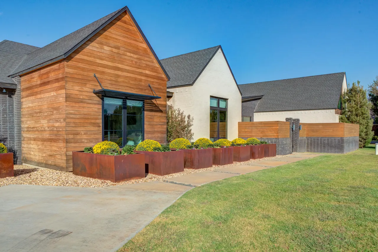 Photo 8 — 8114 County Rd 7000, Lubbock, TX 79407