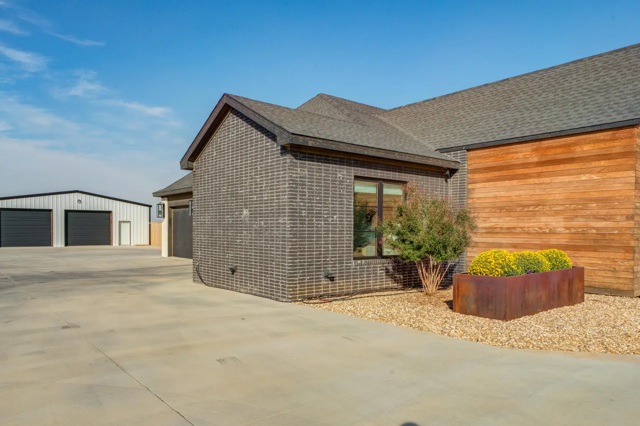 Photo 9 — 8114 County Rd 7000, Lubbock, TX 79407