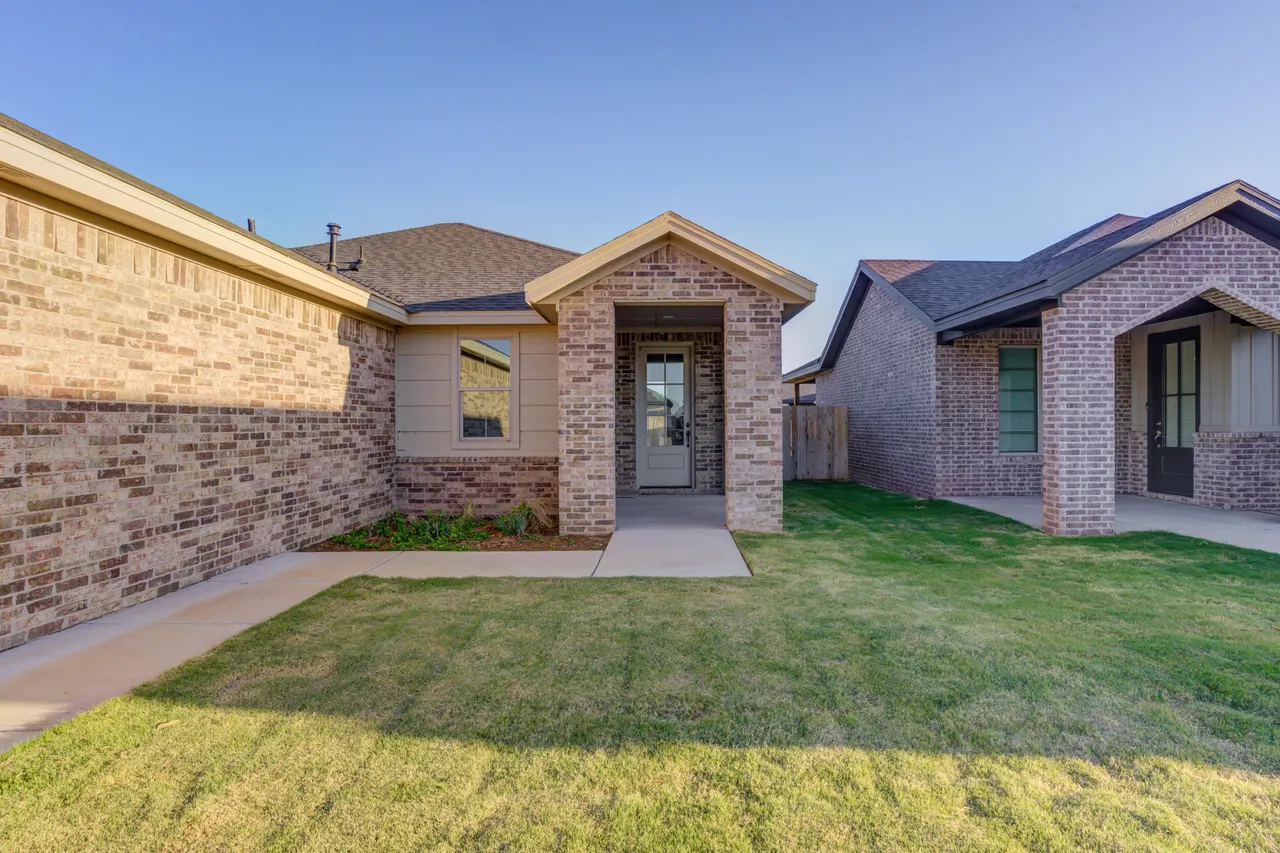 Photo 4 — 6913 13th Street, Lubbock, TX 79416