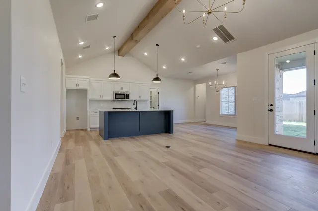 Photo 6 — 6913 13th Street, Lubbock, TX 79416