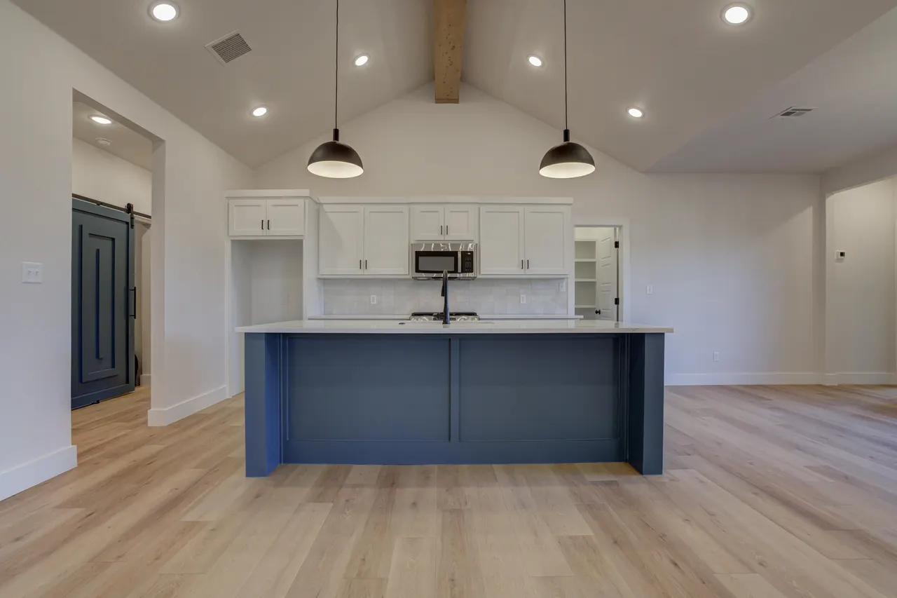 Photo 17 — 6913 13th Street, Lubbock, TX 79416