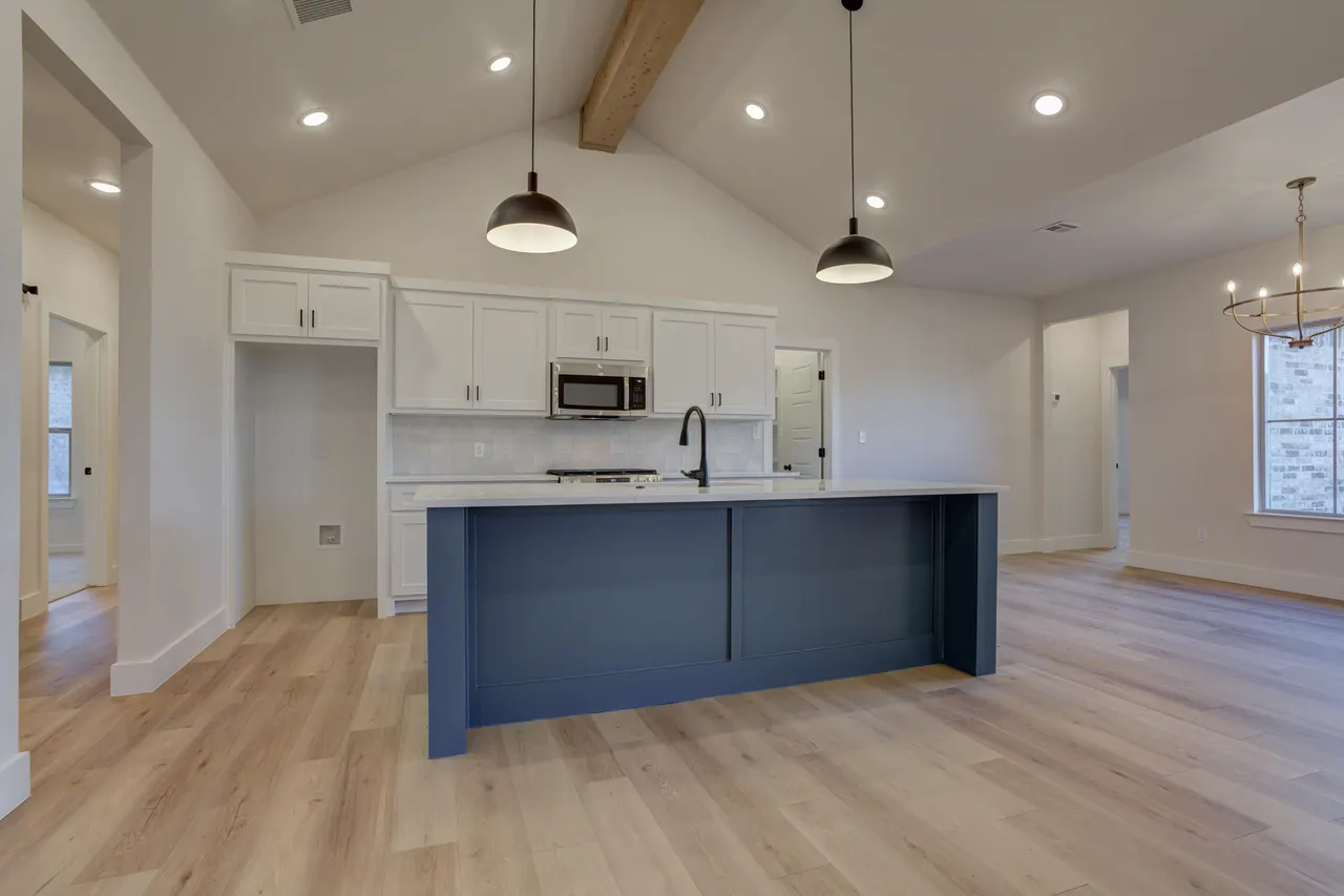 Photo 14 — 6913 13th Street, Lubbock, TX 79416
