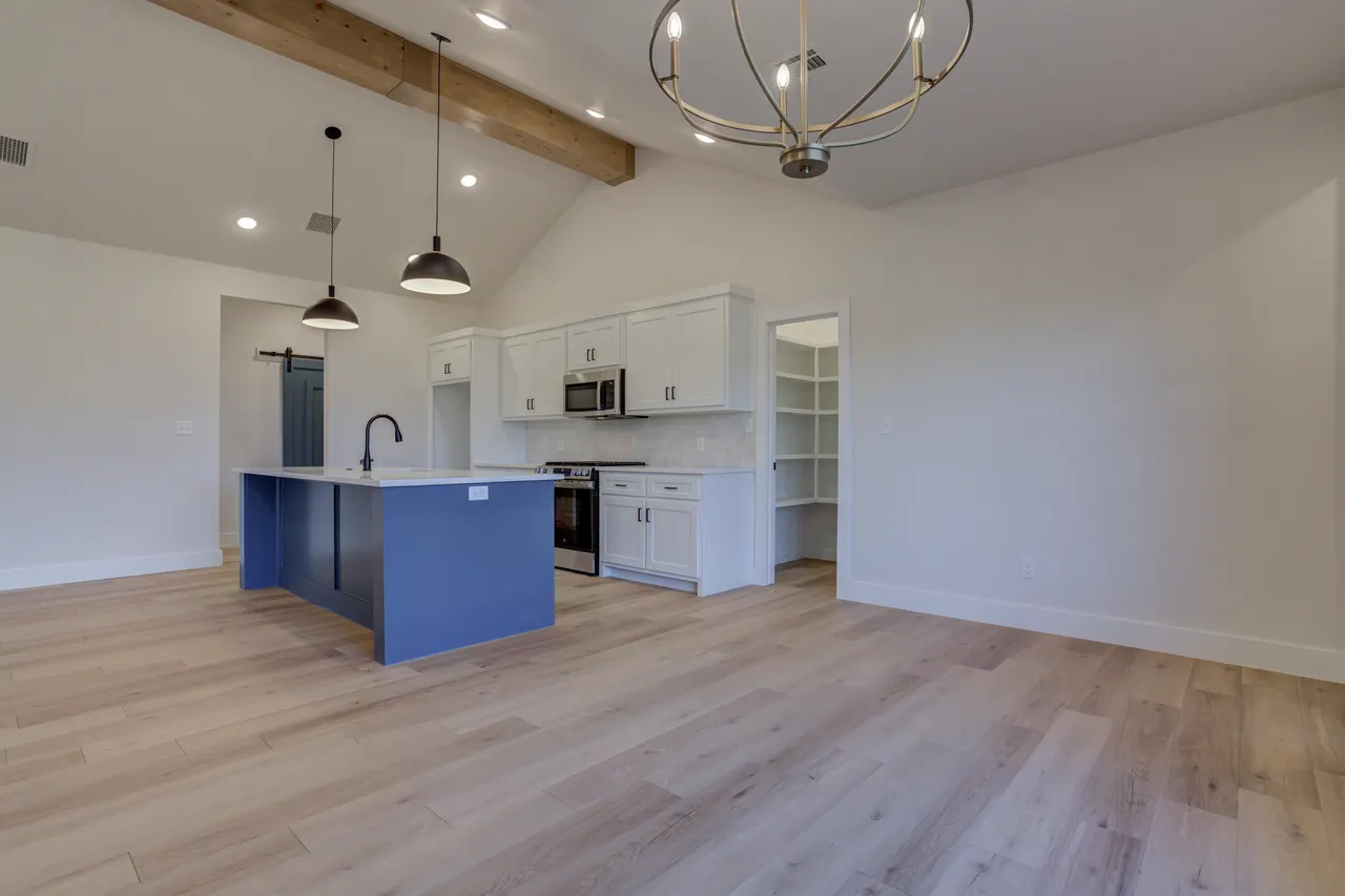 Photo 23 — 6913 13th Street, Lubbock, TX 79416