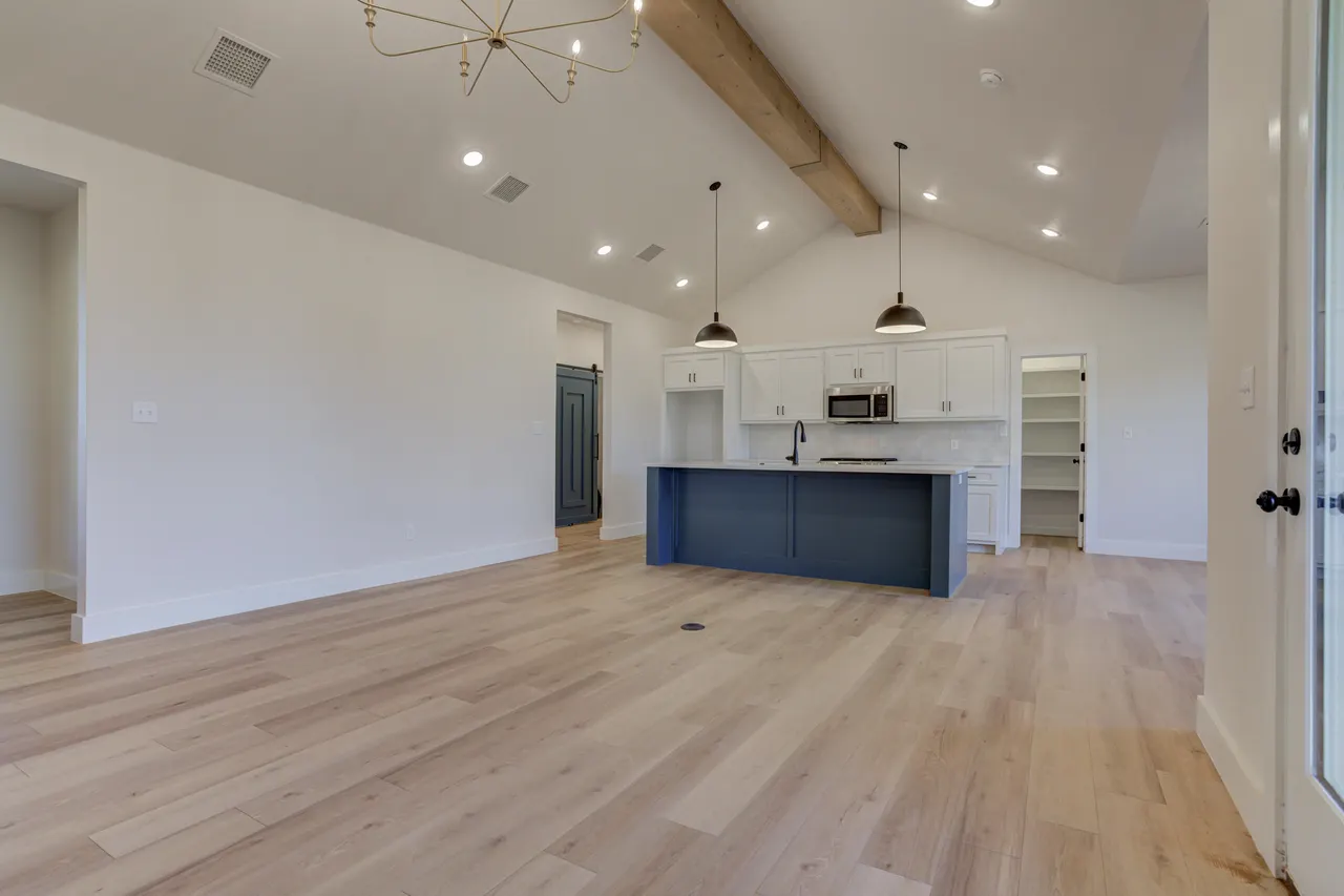 Photo 13 — 6913 13th Street, Lubbock, TX 79416