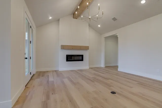 Photo 8 — 6913 13th Street, Lubbock, TX 79416