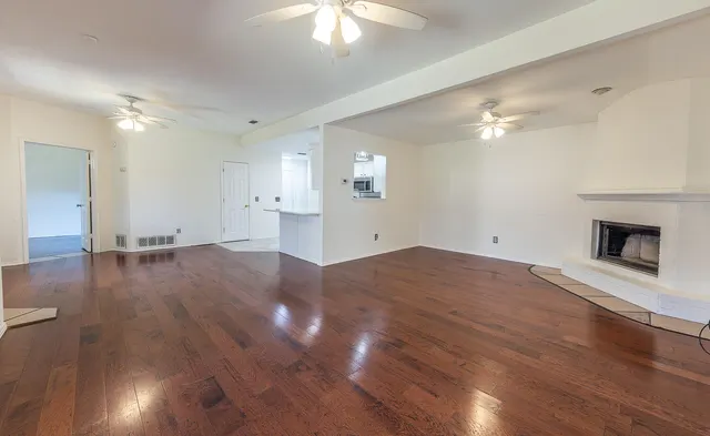 Photo 2 — 1036 Iola Avenue, Lubbock, TX 79416
