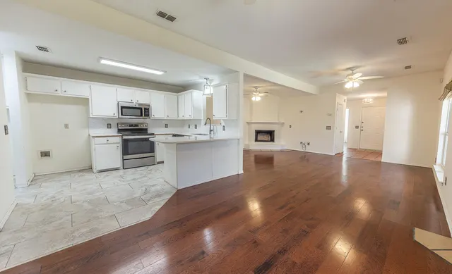 Photo 5 — 1036 Iola Avenue, Lubbock, TX 79416