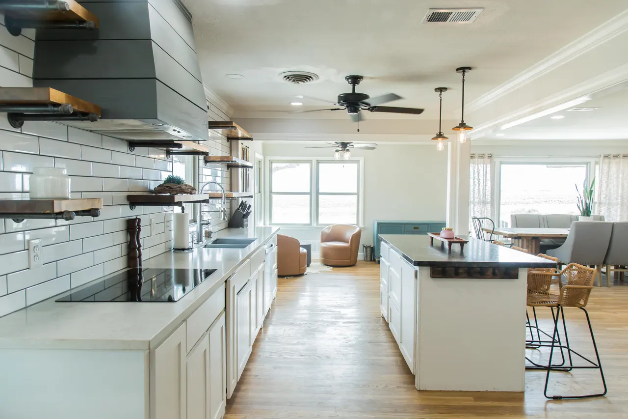 Photo 4 — 930 Sun Road, Plainview, TX 79072