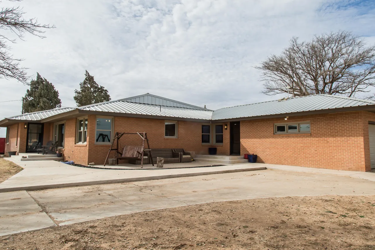 Photo 18 — 930 Sun Road, Plainview, TX 79072