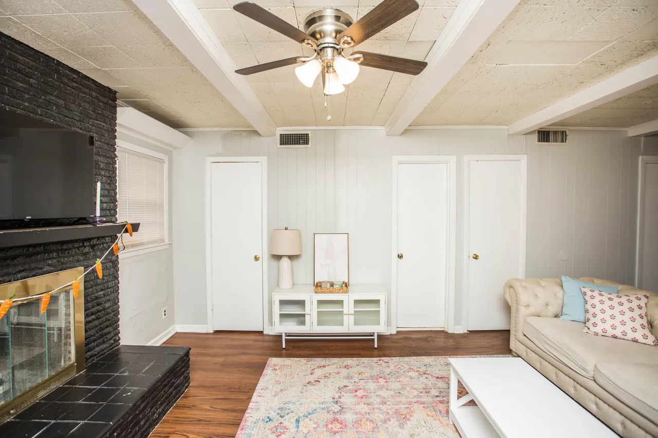 Photo 9 — 2408 32nd Street, Lubbock, TX 79411