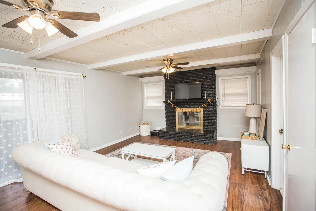 Photo 10 — 2408 32nd Street, Lubbock, TX 79411