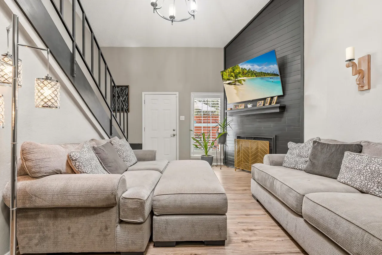 Photo 3 — 6110 36th Street #2, Lubbock, TX 79407