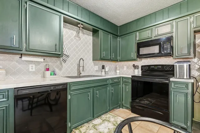 Photo 5 — 6110 36th Street #2, Lubbock, TX 79407