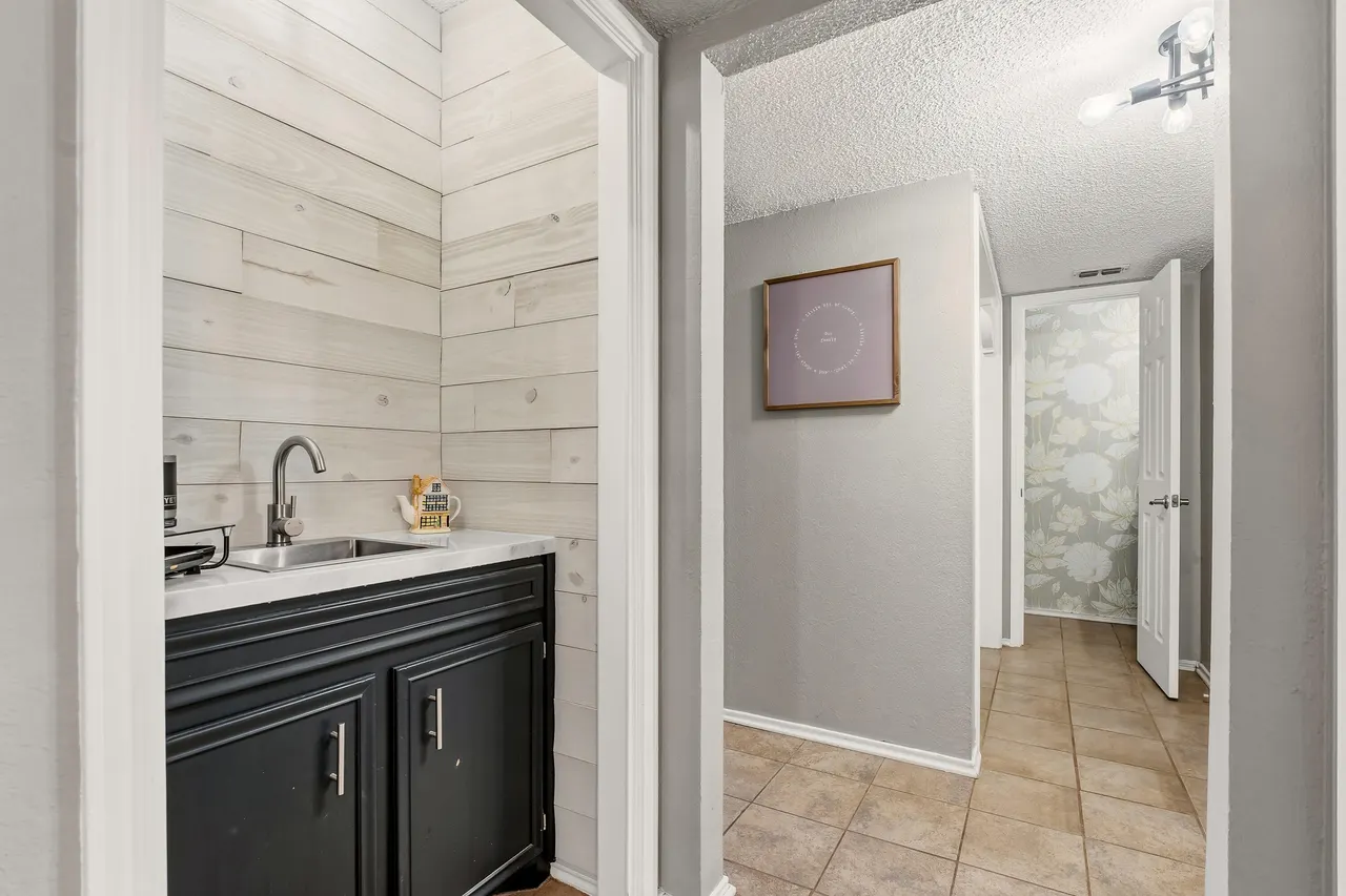 Photo 17 — 6110 36th Street #2, Lubbock, TX 79407