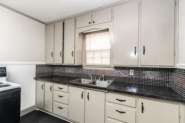 Photo 8 — 2508 35th Street, Lubbock, TX 79413