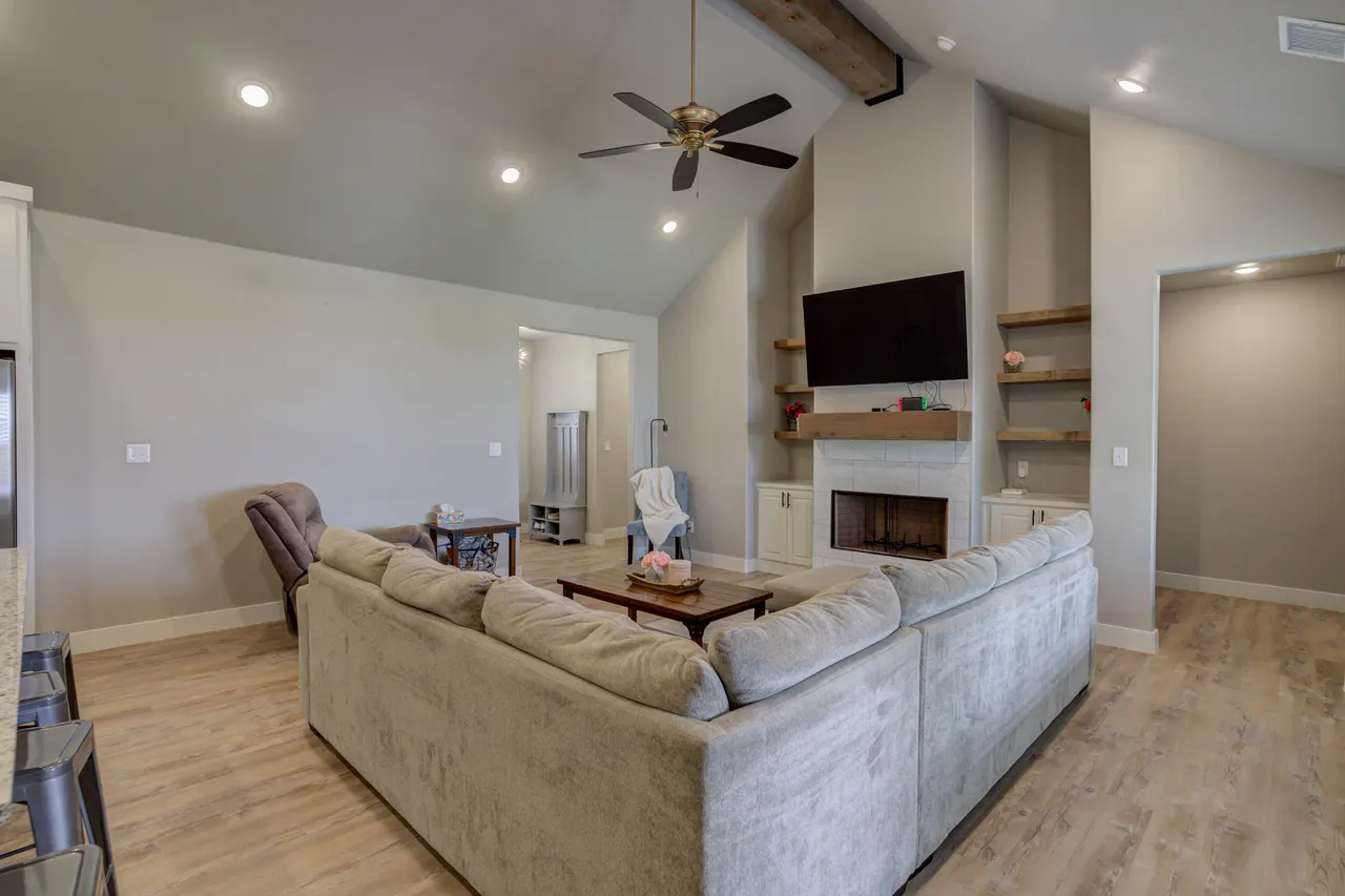 Photo 9 — 6952 101st Street, Lubbock, TX 79424