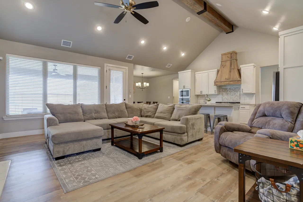 Photo 8 — 6952 101st Street, Lubbock, TX 79424