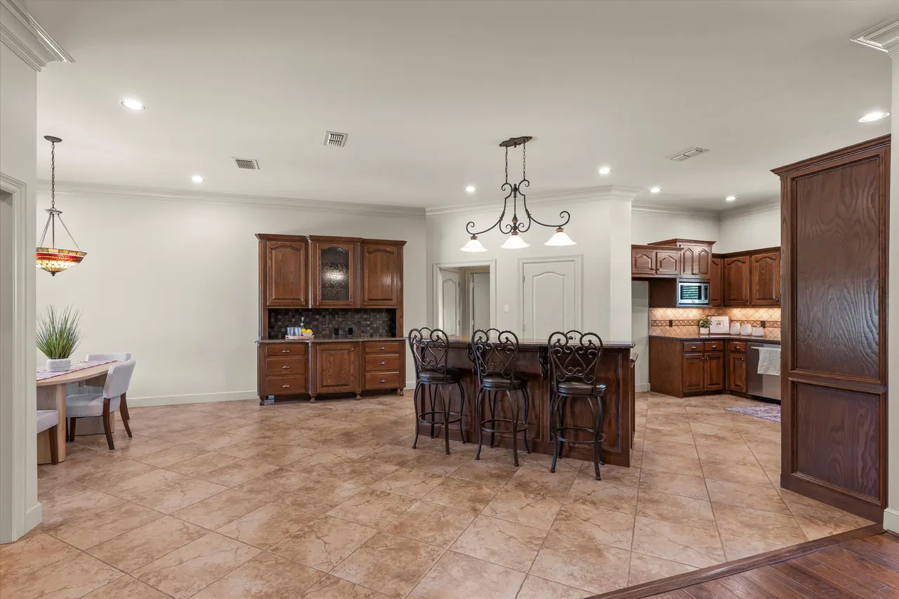 Photo 10 — 6207 110th Street, Lubbock, TX 79424