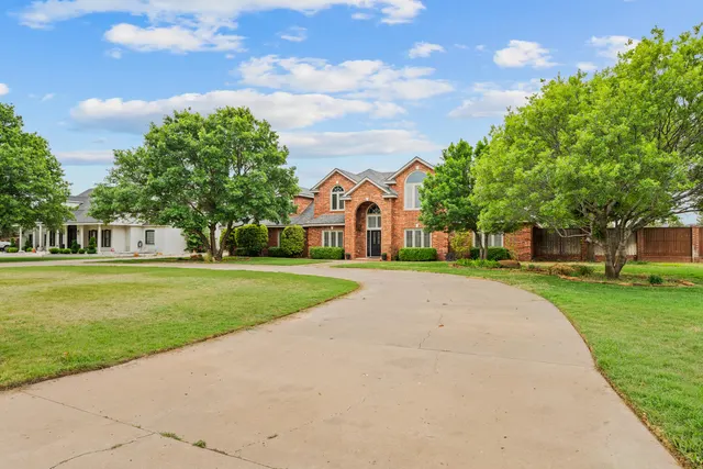 Photo 2 — 7107 87th Street, Lubbock, TX 79424