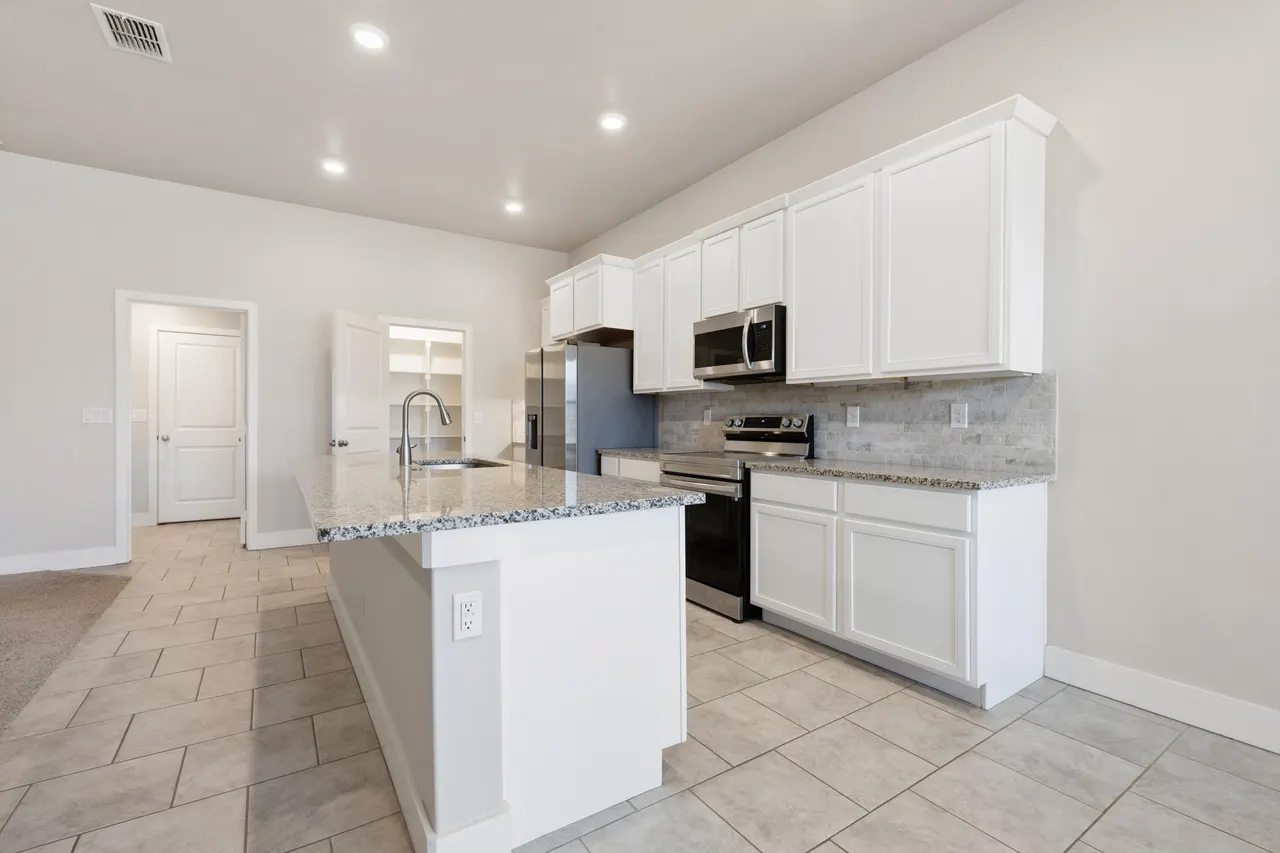 Photo 11 — 2014 142nd Street, Lubbock, TX 79423