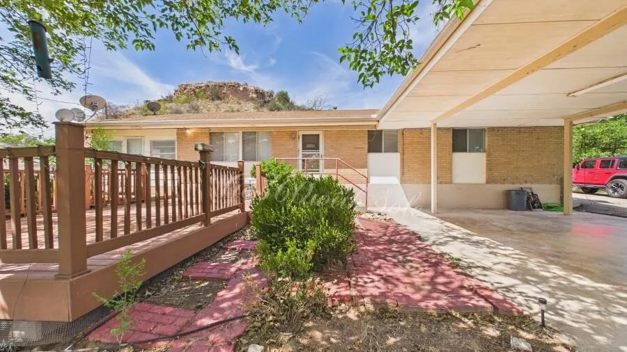 Photo 10 — 590 Comanche Drive, Lubbock, TX 79404