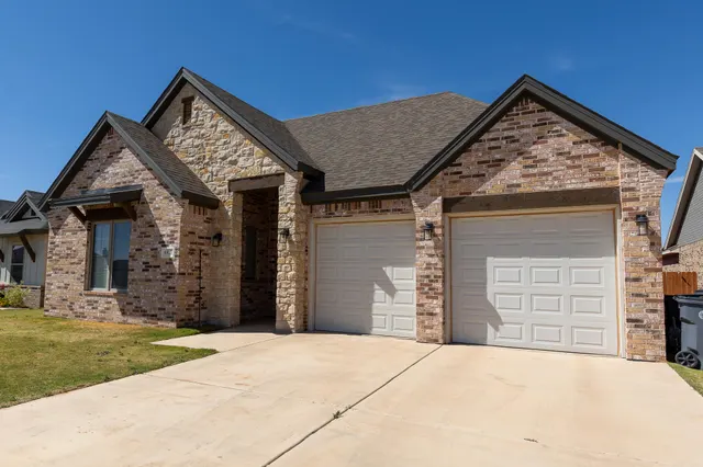 Photo 2 — 6910 17th Street, Lubbock, TX 79407