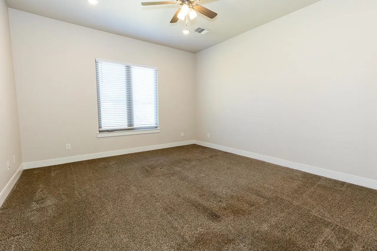 Photo 10 — 6910 17th Street, Lubbock, TX 79407