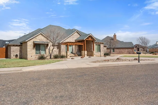 Photo 3 — 1210 N 14th Place, Wolfforth, TX 79382
