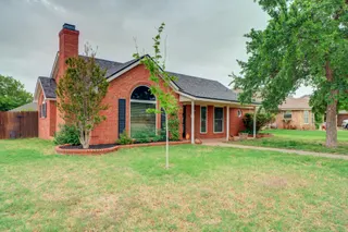 Sold home at 901 Kirby Avenue