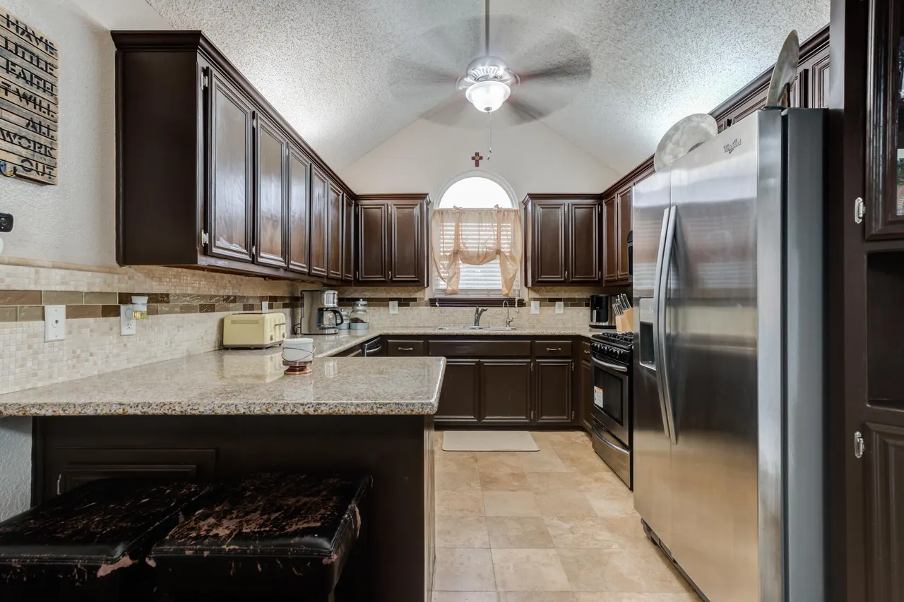 Photo 5 — 901 Kirby Avenue, Lubbock, TX 79416