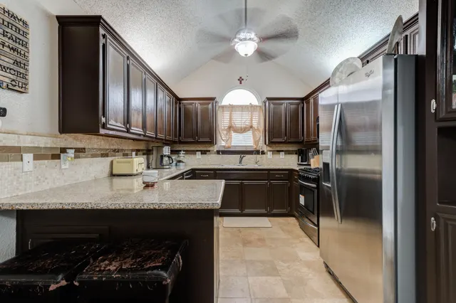 Photo 5 — 901 Kirby Avenue, Lubbock, TX 79416