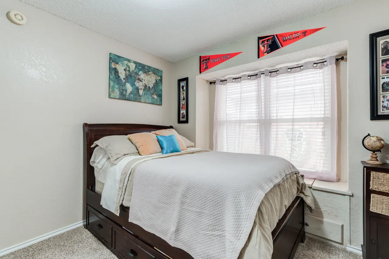 Photo 12 — 901 Kirby Avenue, Lubbock, TX 79416