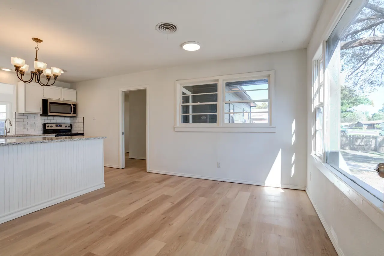 Photo 10 — 4008 26th Street, Lubbock, TX 79410
