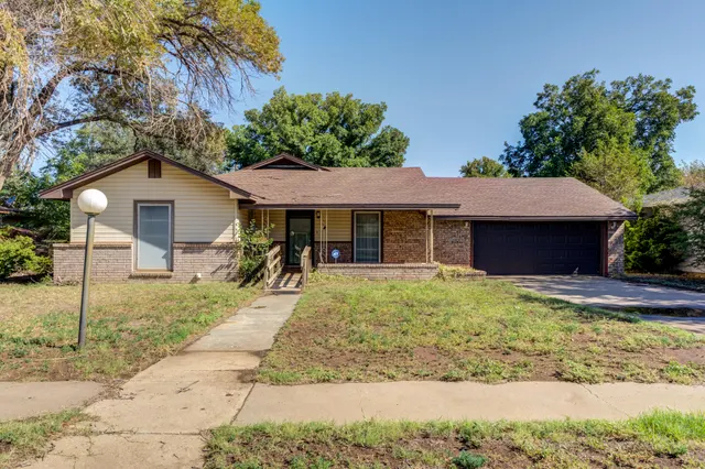 Photo 2 — 111 E 13th Street, Littlefield, TX 79339