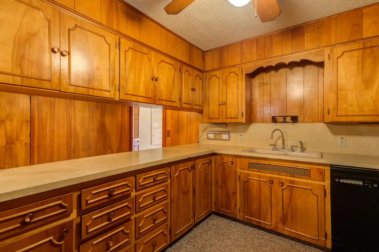 Photo 13 — 111 E 13th Street, Littlefield, TX 79339