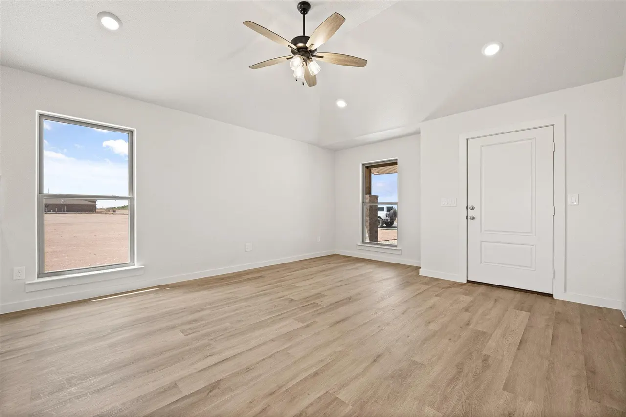 Photo 9 — 5615 Smith Street, Lubbock, TX 79416