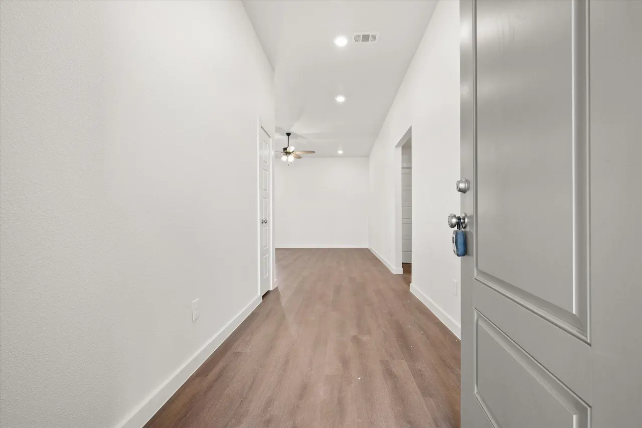 Photo 4 — 2404 Helena Avenue, Lubbock, TX 79407