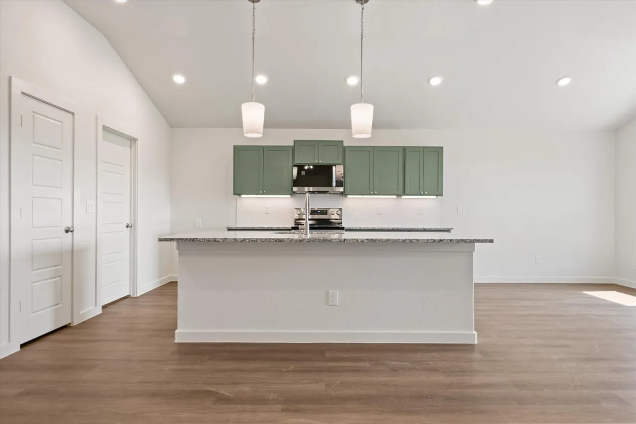 Photo 11 — 2404 Helena Avenue, Lubbock, TX 79407