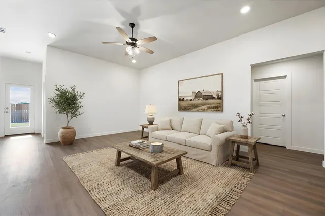 Photo 6 — 2404 Helena Avenue, Lubbock, TX 79407