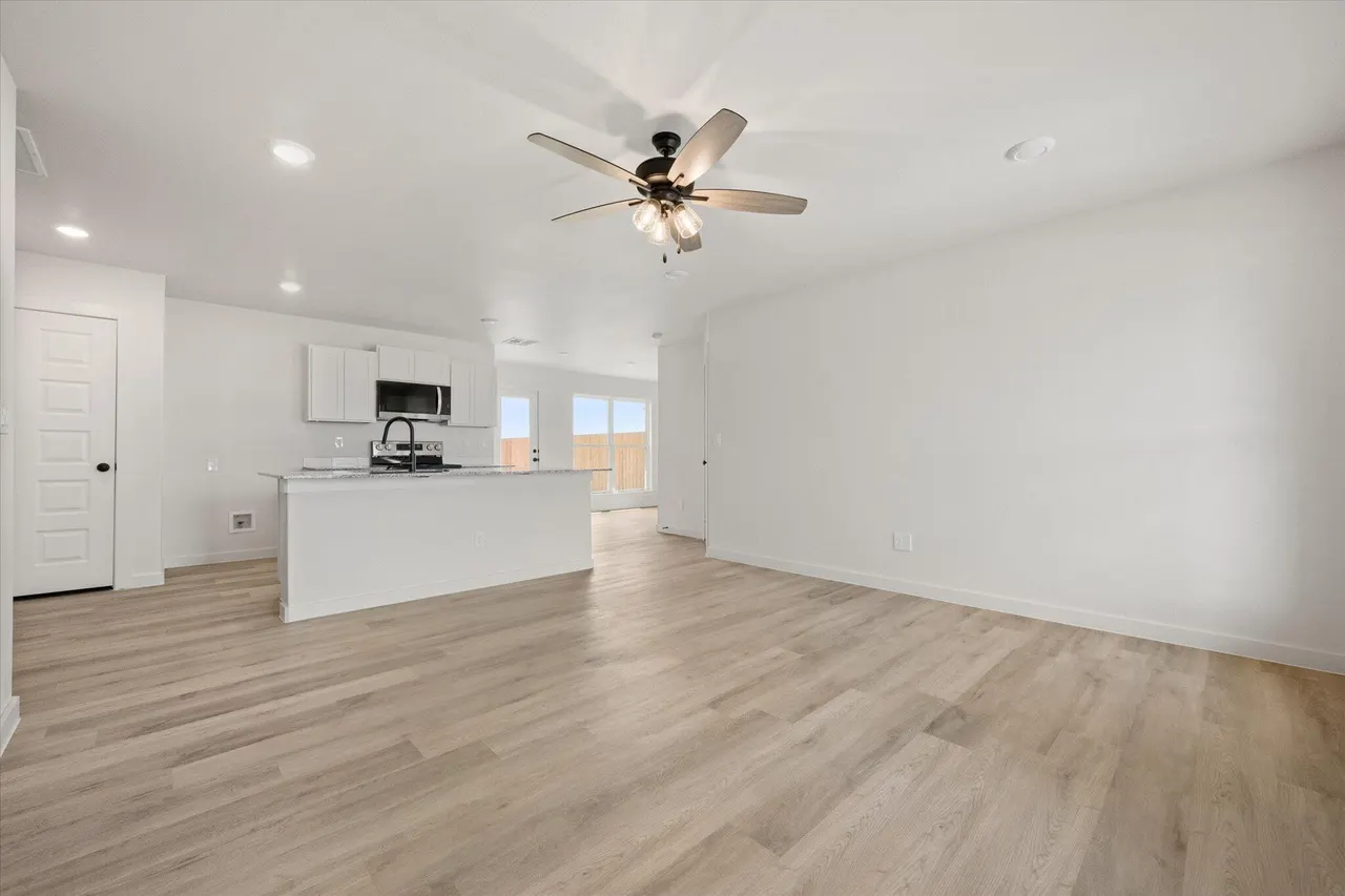 Photo 4 — 7417 64th Street, Lubbock, TX 79407