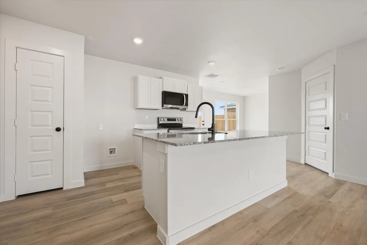 Photo 9 — 7417 64th Street, Lubbock, TX 79407